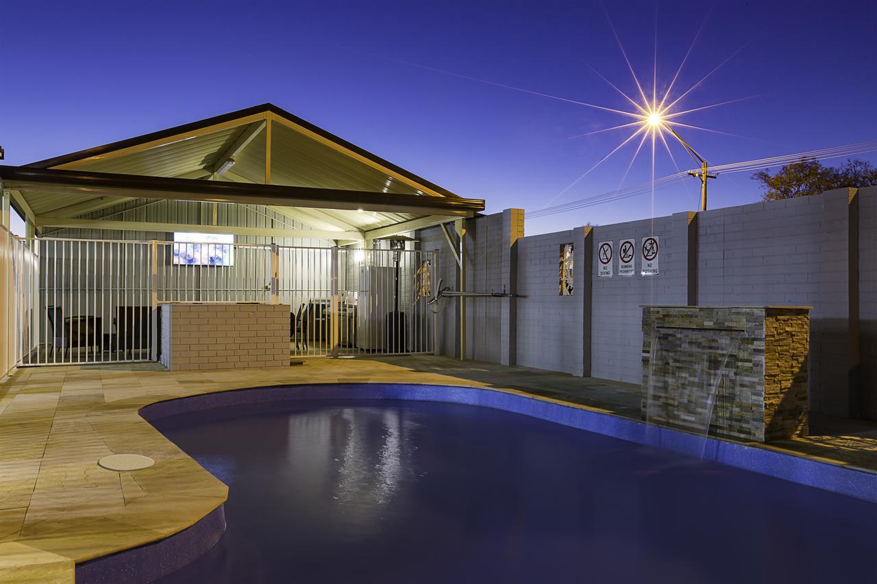 Oasis Motel Cobar Esterno foto